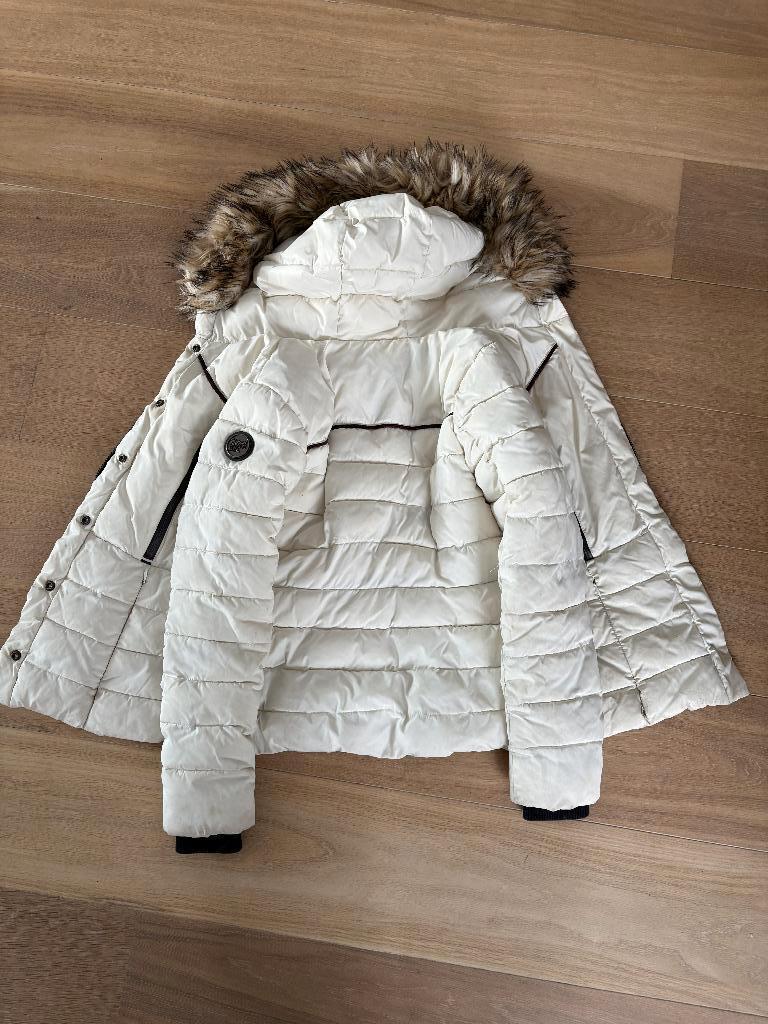 Winterjas Superdry puffer met capuchon cremewit maat S, Superdry, Wit, Ophalen of Verzenden, Zo goed als nieuw