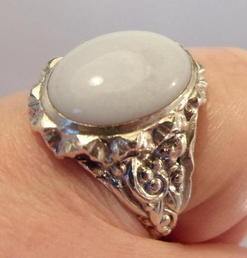 Handgemaakte ring met ovale opaal – ca. 1880 – 6 g, Sieraden, Tassen en Uiterlijk, Antieke sieraden, Ring, Zilver, Met edelsteen