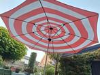 Fatboy stripes rood witte parasol zonder voet., Tuin en Terras, Parasols, Ophalen, Gebruikt, Zweefparasol