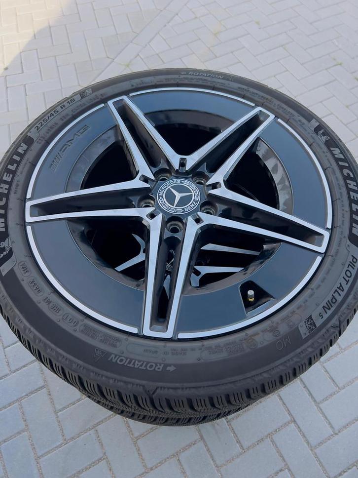 Originele Mercedes AMG 18 inch velgen met Pilot Alpin, Auto-onderdelen, Banden en Velgen, Banden en Velgen, Winterbanden, 18 inch