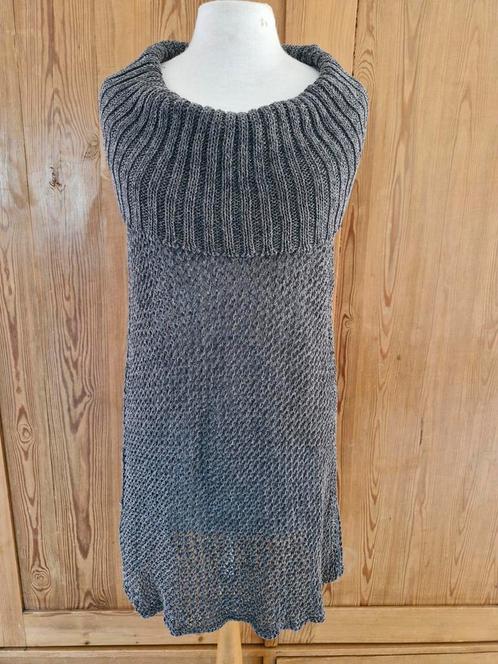 Sarah Pacini opengewerkt lange top grote kraag mt 3 = L zgan, Kleding | Dames, Tops, Zo goed als nieuw, Maat 42/44 (L), Grijs