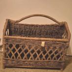 Riviera maison kranten bak lectuur rustic rattan, Huis en Inrichting, Woonaccessoires | Krantenbakken en Lectuurbakken, Ophalen of Verzenden