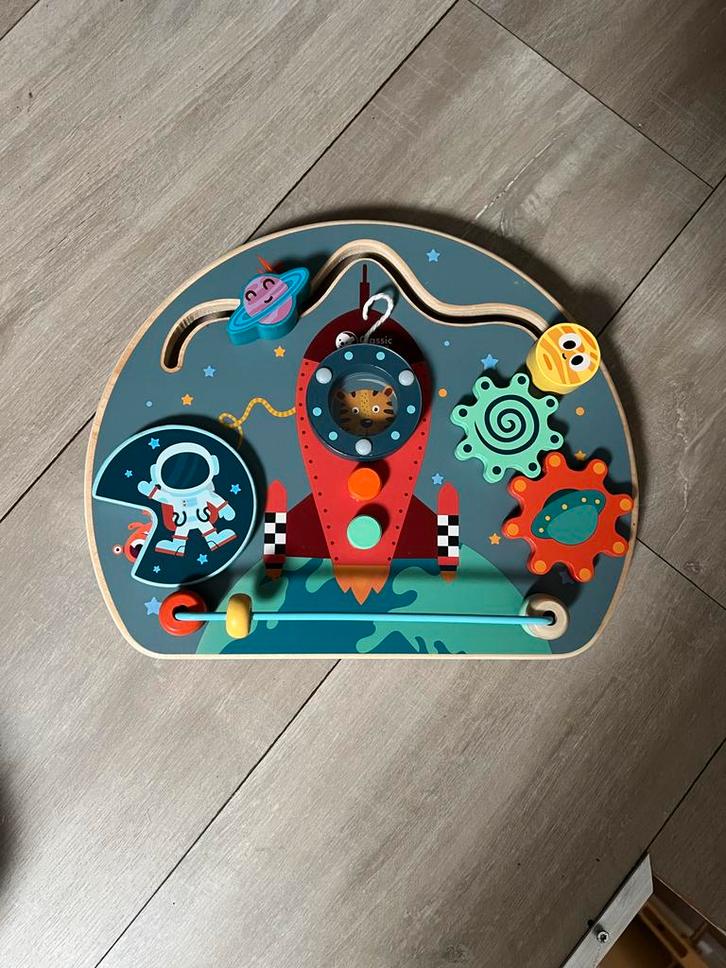Activiteitenbord - Ruimte thema, Kinderen en Baby's, Speelgoed | Babyspeelgoed, Zo goed als nieuw, Overige typen, Met geluid, Ophalen of Verzenden