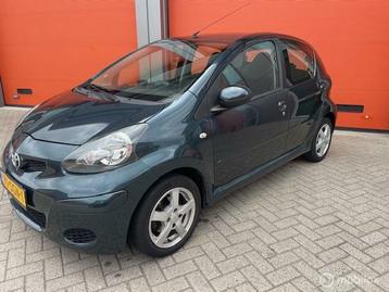 Toyota Aygo 1.0-12V Aspiration Green Navigator beschikbaar voor biedingen