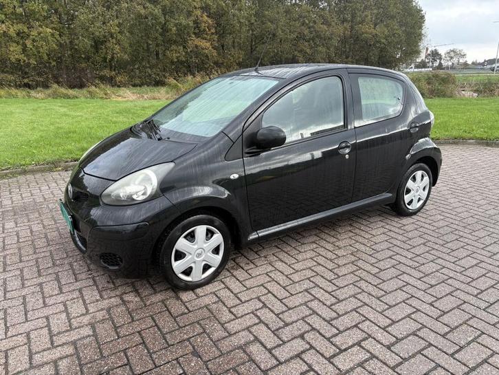 Toyota Aygo 1.0-12V Cool 5 deurs 2011, Auto's, Toyota, Bedrijf, Aygo, ABS, Airbags, Airconditioning, Metallic lak, Radio, Startonderbreker