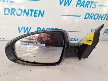 Buitenspiegel links van een Kia XCee'd beschikbaar voor biedingen