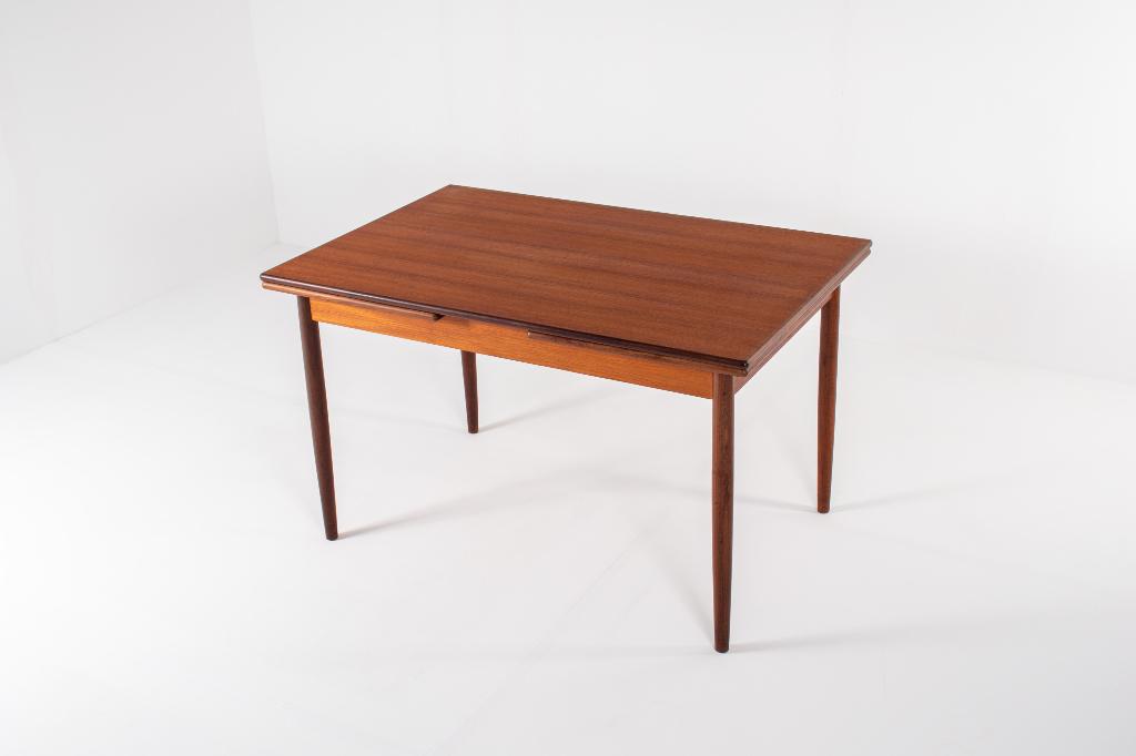 Scandinavische mid-century teak uitschuifbare eettafel, Huis en Inrichting, Tafels | Eettafels, Zo goed als nieuw, 50 tot 100 cm