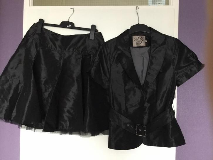 Set kerst rok met blazer zwart maat 40/42, Kleding | Dames, Rokken, Zo goed als nieuw, Maat 38/40 (M), Zwart, Boven de knie, Ophalen of Verzenden