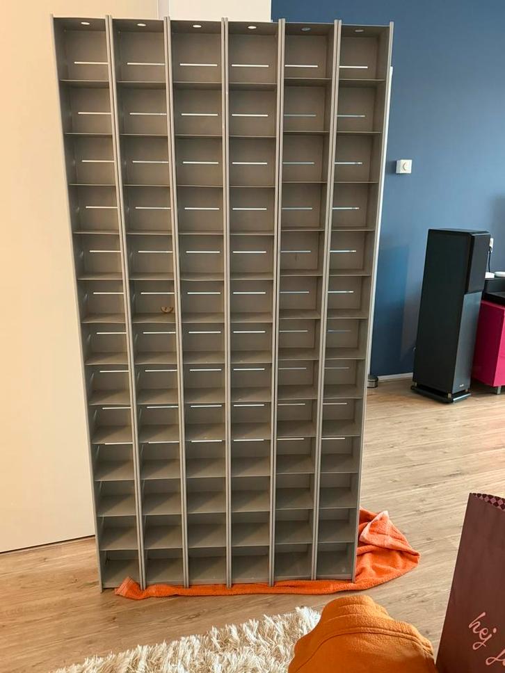 CD-kast gratis!, Huis en Inrichting, Kasten | Lockerkasten, Gebruikt, Ophalen