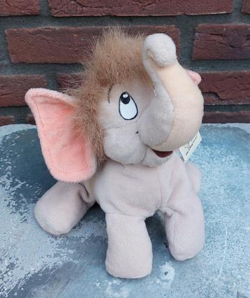 Prachtige knuffel van baby Disney Elephant. beschikbaar voor biedingen