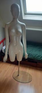 Dames Torso Mannequin. Twee stuks, Ophalen of Verzenden