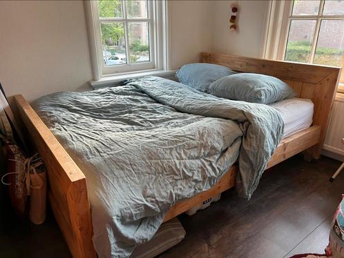 Compleet 2 persoons bed, Huis en Inrichting, Slaapkamer | Bedden, Zo goed als nieuw, Tweepersoons, 140 cm, 200 cm, Hout, Bruin