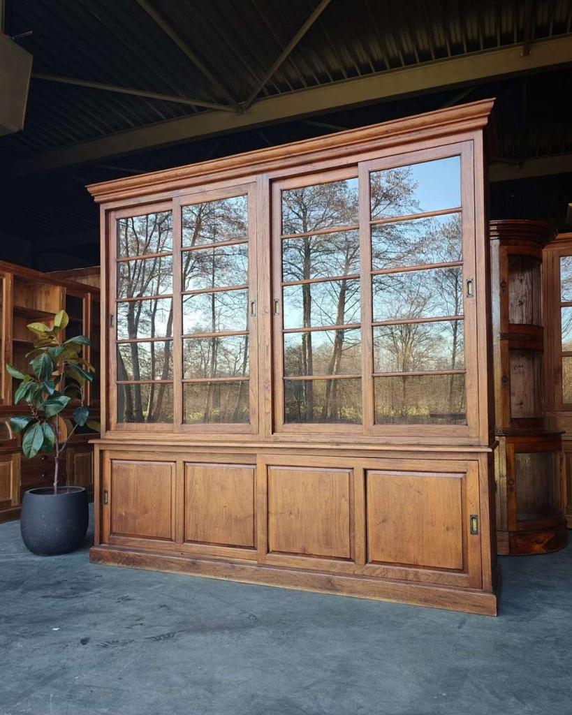 Eikenhouten notariskast | Hoge Buffetkast / Vitrine #2720, Huis en Inrichting, Kasten | Buffetkasten, Niet ingevuld, 200 cm of meer