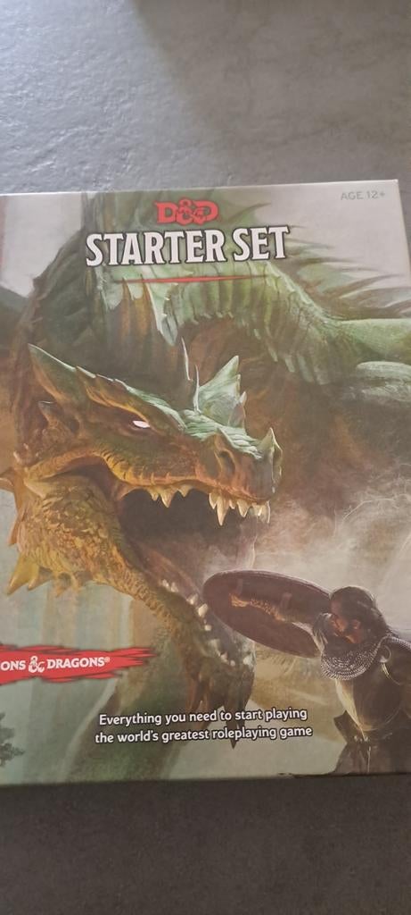 Dungeons & Dragons Starter Set, Vijf spelers of meer, Ophalen of Verzenden, Gebruikt