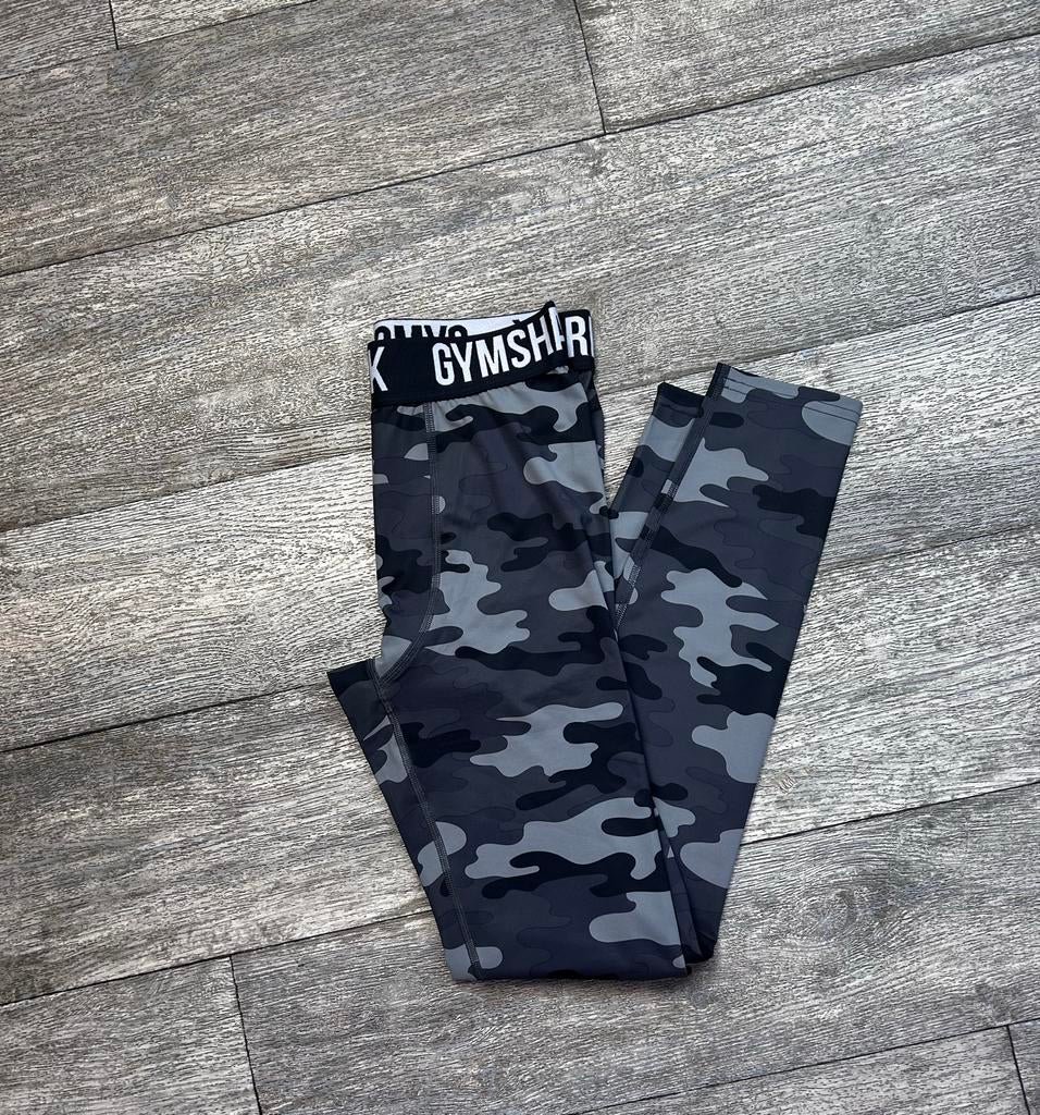 Gymshark Base Layer Legging Camo Maat S, Kleding | Heren, Fitness, Nieuw, Ophalen of Verzenden, Grijs