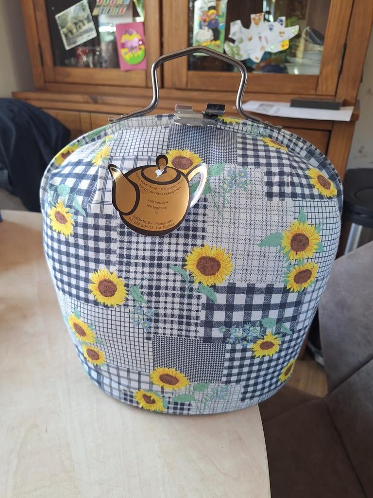 Mooie theemuts met kaartje, Ophalen of Verzenden