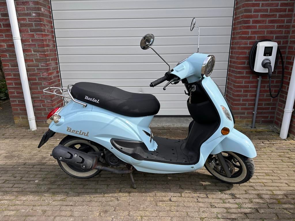 Berini Newcity Scooter - 45 km/u - Lichtblauw, Fietsen en Brommers, Scooters | Overige merken, Ophalen, Gebruikt, Maximaal 45 km/u