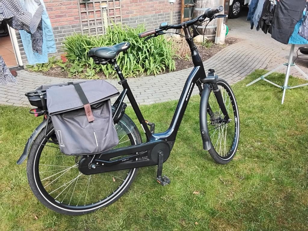 Zwarte elektrische fiets met Bosch Active Line motor, Ophalen of Verzenden