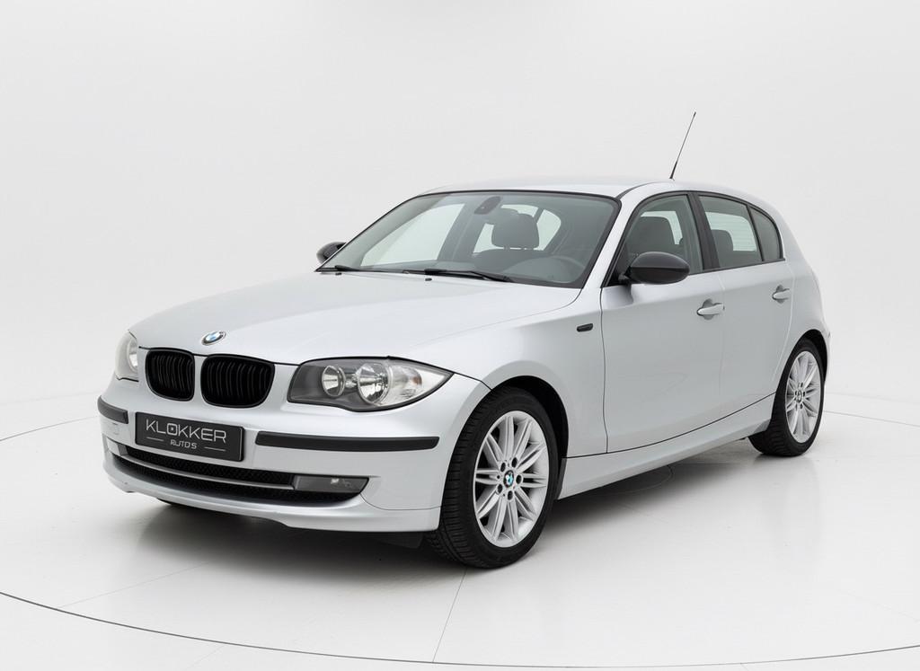 BMW 1-serie 118i Business Line Automaat|Carplay|NWE distribu, Auto's, BMW, Zwart, Origineel Nederlands, 650 kg, Euro 4