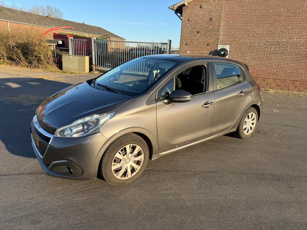 Peugeot 208 1.5 Bluehdi 100pk 2019 Grijs, Auto's, Peugeot, Voorwielaandrijving, Stof, Euro 6, 4 cilinders