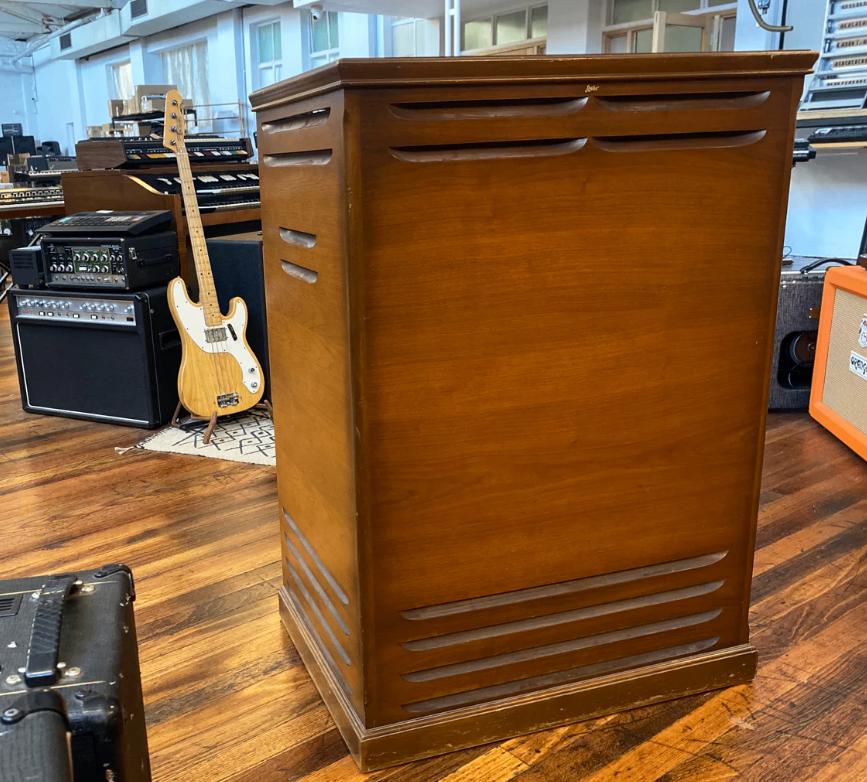 Gezocht: Leslie speaker met 6 pin aansluiting en kabel, Muziek en Instrumenten, Ophalen, Gebruikt, 1 klavier, Overige typen