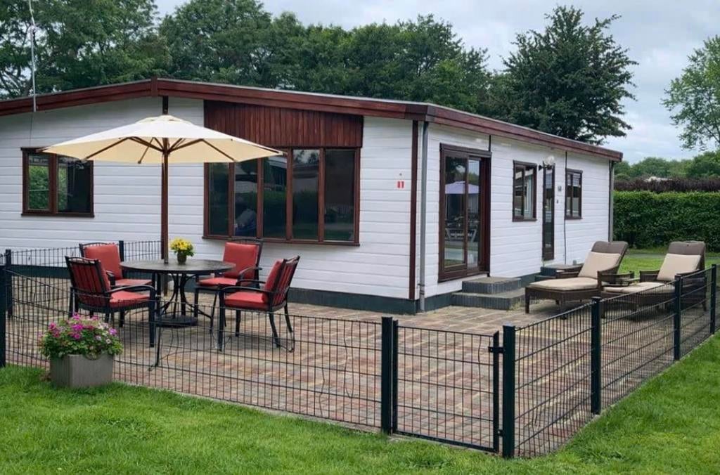 Vakantiehuis / chalet te koop 100m2, Vakantie, Limburg, Chalet, Bungalow of Caravan, Eigenaar, Airconditioning