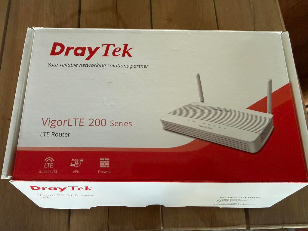 DrayTek VigorLTE 200n router (+4g modem), Ophalen of Verzenden, Zo goed als nieuw, Router met modem
