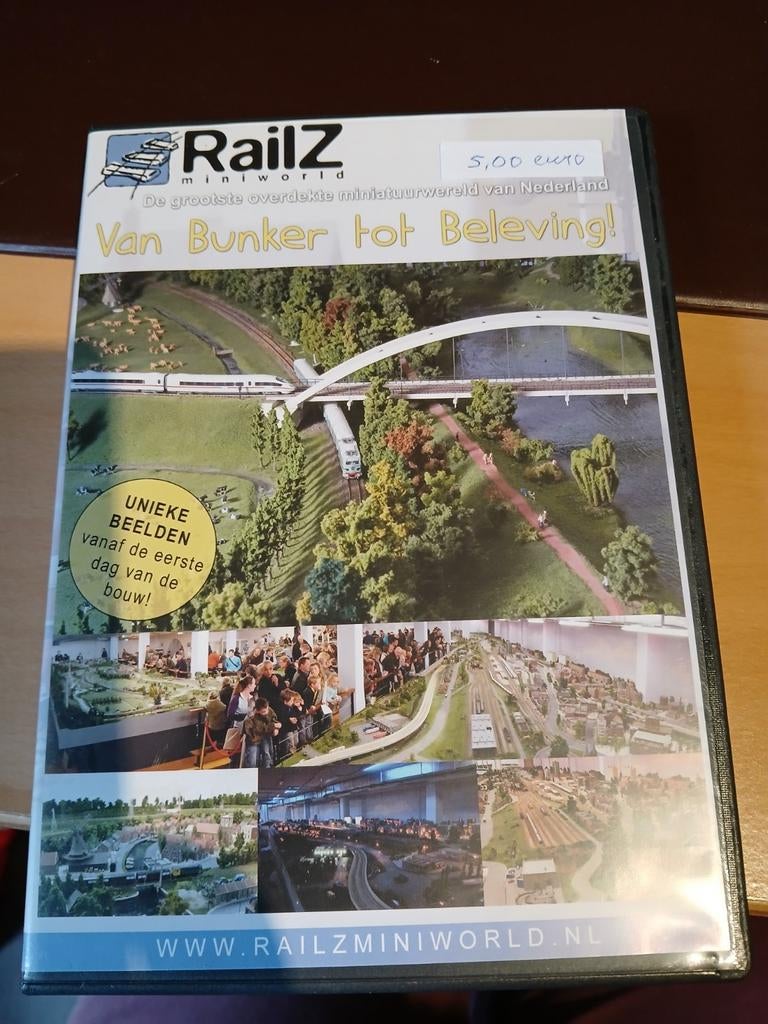 RailZ Miniworld: Van Bunker tot Beleving! (DVD), Hobby en Vrije tijd, Modeltreinen | H0, Ophalen