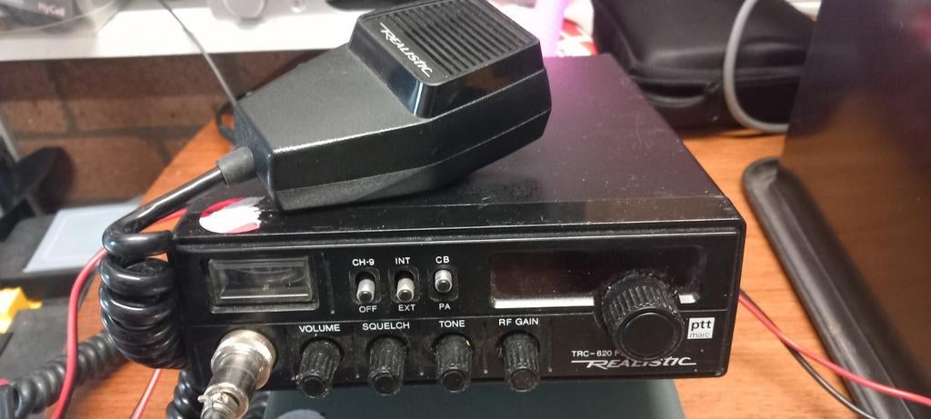 Realistic TRC-630 FM 27MC CB-radio, Telecommunicatie, Ophalen of Verzenden, Gebruikt, 5 tot 15 km, Portofoon of Walkie-talkie