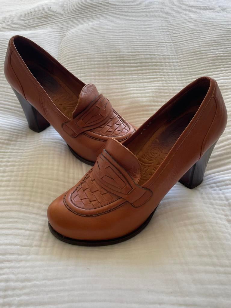Chie Mihara hakken, Kleding | Dames, Schoenen, Schoenen met lage hakken, Bruin, Ophalen of Verzenden, Zo goed als nieuw
