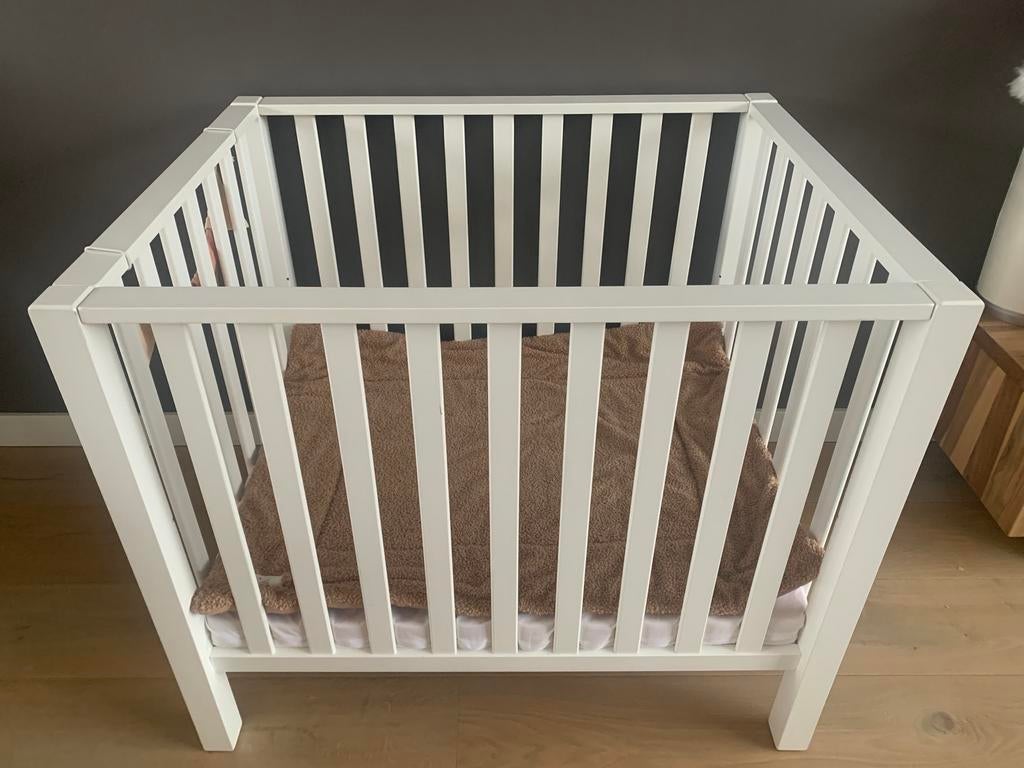 Box casper wit hout vierkant, Kinderen en Baby's, Boxen, Ophalen, Zo goed als nieuw, Vierkant, In hoogte verstelbaar