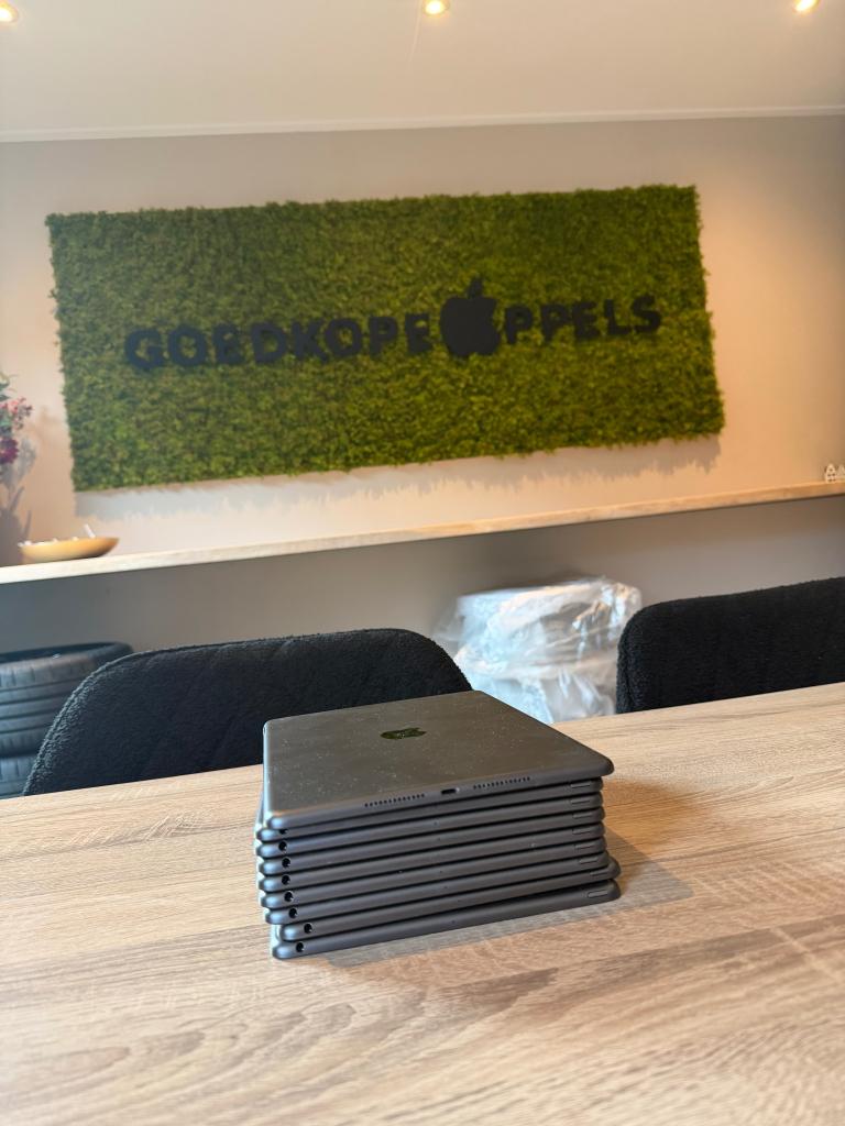 9x iPad 7e Generatie 32GB Wifi model | Partij, Ophalen, 32 GB, Apple, Cupertino California