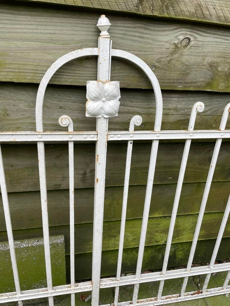 Antiek tuin hek, Ophalen of Verzenden, Gebruikt, IJzer, Sierhekwerk