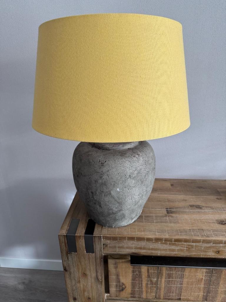 Moderne schemerlamp, Huis en Inrichting, Lampen | Tafellampen, Ophalen of Verzenden, Zo goed als nieuw, Modern, 50 tot 75 cm