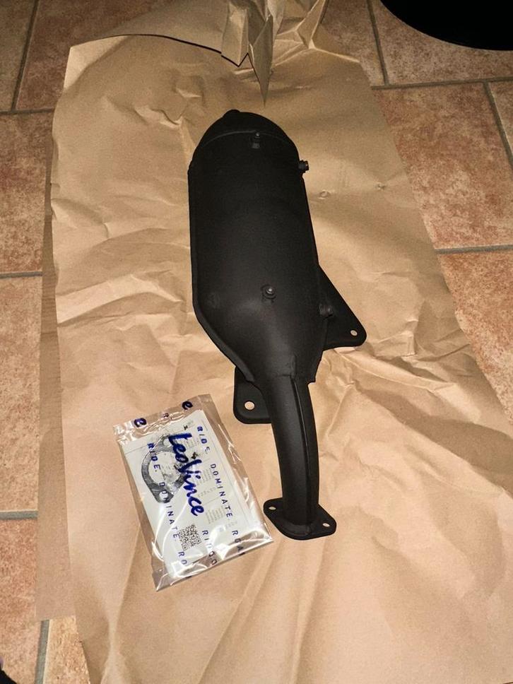 Nieuwe Sito uitlaat SM06 uitlaat look!, Fietsen en Brommers, Scooters | Piaggio, Nieuw, Ophalen of Verzenden