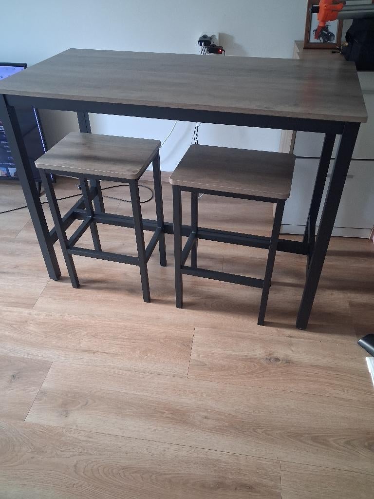 splinternieuw bartafel incl 2 bar krukken, Ophalen, Nieuw