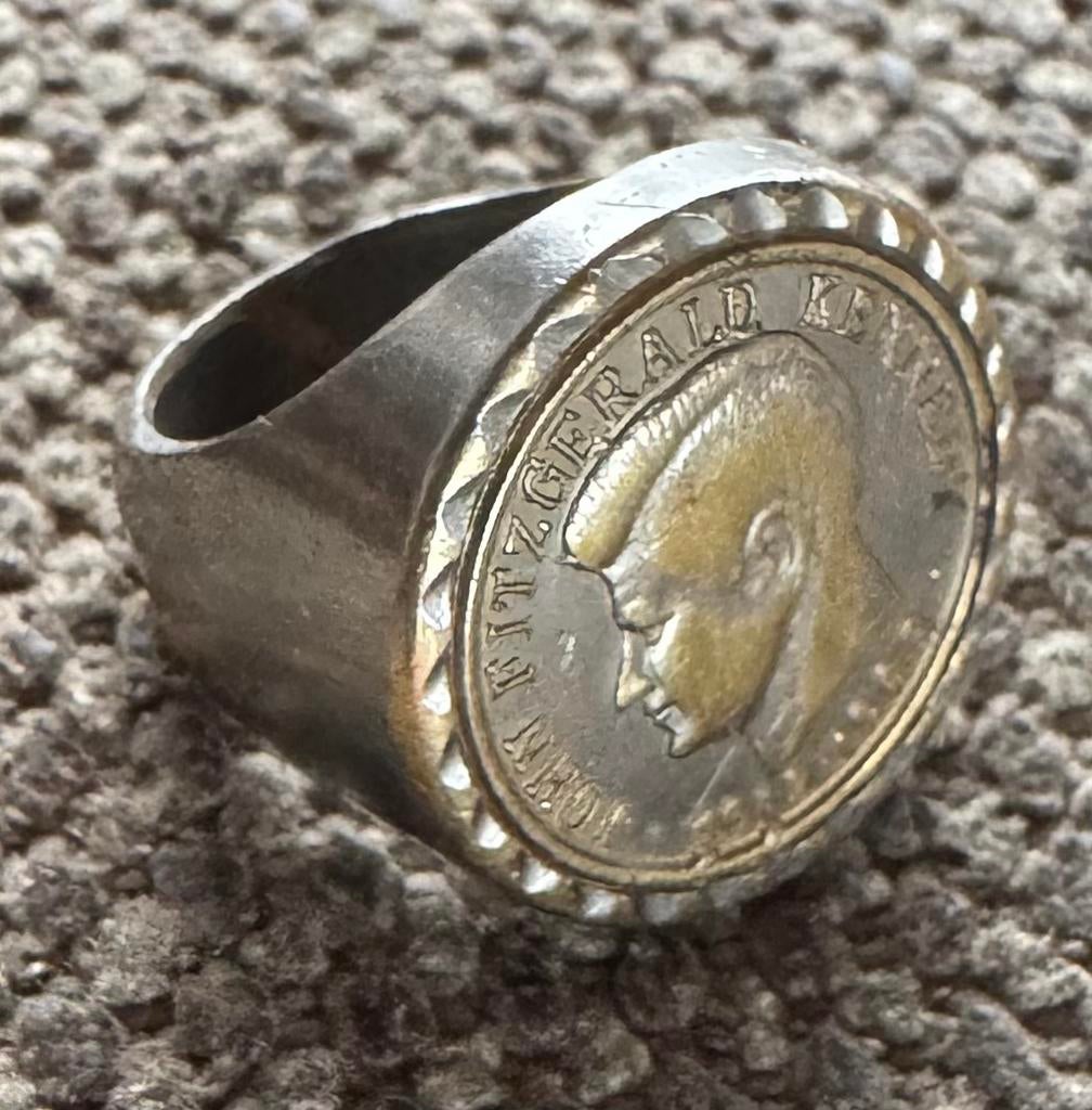 Te Koop, handgemaakte ring van John F Kennedy, Sieraden, Tassen en Uiterlijk, Ophalen, Overige materialen, Overige kleuren, Heer