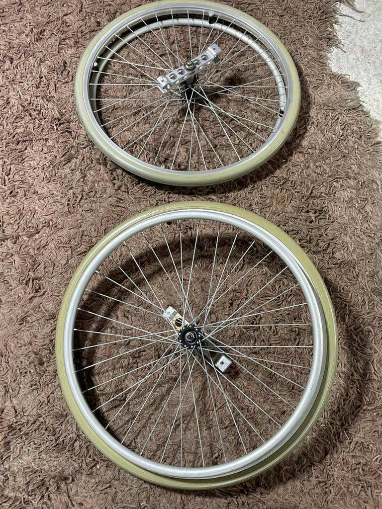 Rolstoel wielen 2 stuks, Diversen, Rolstoelen, Ophalen, Zo goed als nieuw, Duwrolstoel