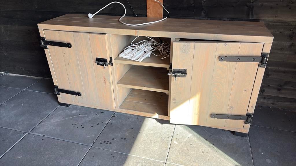 Dressoir 180 cm hout deuren planken, Huis en Inrichting, Kasten | Dressoirs, Ophalen, Met deur(en), 150 tot 200 cm, Zo goed als nieuw