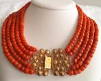 5 rijen bloedkoraal met een groot antiek gouden slot, Verzenden, Goud, Ketting, Met edelsteen