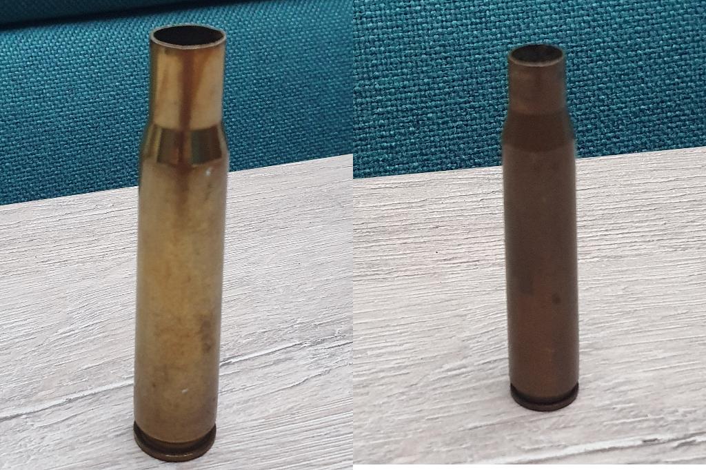 2 hulzen, Verzamelen, Militaria | Algemeen, Ophalen of Verzenden, Landmacht, Nederland, Hulzen of Bodemvondsten