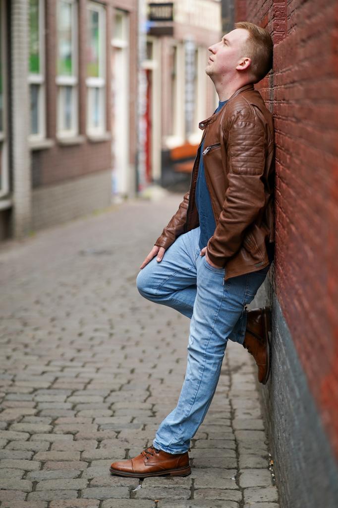 20% korting MASSAGE – ALLEEN VOOR MANNEN, Diensten en Vakmensen, Welzijn | Masseurs en Massagesalons, Stoelmassage