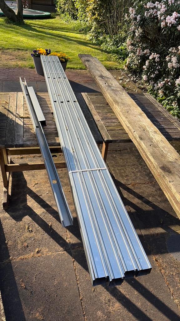 Metal stud profielen, Doe-het-zelf en Verbouw, Ophalen, Zo goed als nieuw