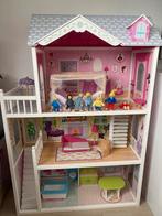 Groot poppenhuis met meubels en poppen, Ophalen, Gebruikt, Poppenhuis