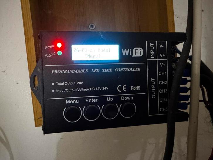 Led verlichting voor broedkooien/vluchtkooien, Dieren en Toebehoren, Vogels | Hokken en Kooien, Zo goed als nieuw, Broedkooi of Kweekkooi