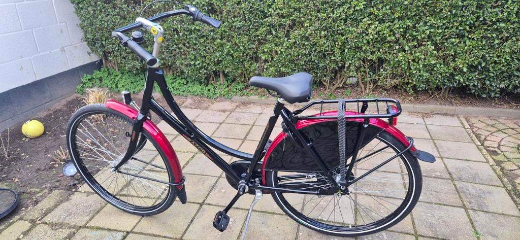 Azor omafiets 28 inch NIEUW - Klassiek en robuust, Fietsen en Brommers, Fietsen | Dames | Omafietsen, Ophalen, Nieuw, Azor, Versnellingen