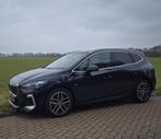 BMW 2-Serie Active Tourer 220i 156pk Aut 2023 Zwart, Auto's, 156 pk, Zwart, Origineel Nederlands, 3 cilinders