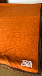 Wollen deken  2 persoons. 230 x 180 cm., Ophalen, Gebruikt, Tweepersoons, Oranje
