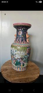 Grote Chinese vaas met figuren, Antiek en Kunst, Antiek | Vazen, Ophalen of Verzenden