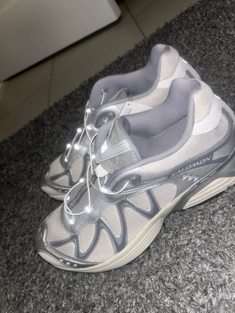 Salomon Sneakers, Overige kleuren, Ophalen of Verzenden, Sneakers of Gympen, Zo goed als nieuw